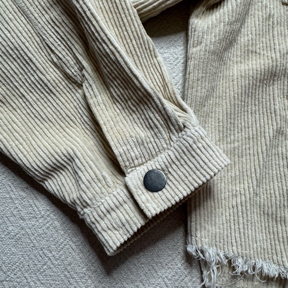 12th Tribe Cream Corduroy Crop Asymmetric Raw Hem Trucker Jacket M - Picture 6 of 8